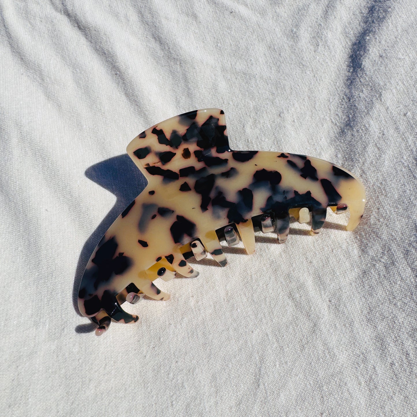 Sandy Tortoise Hair Clip